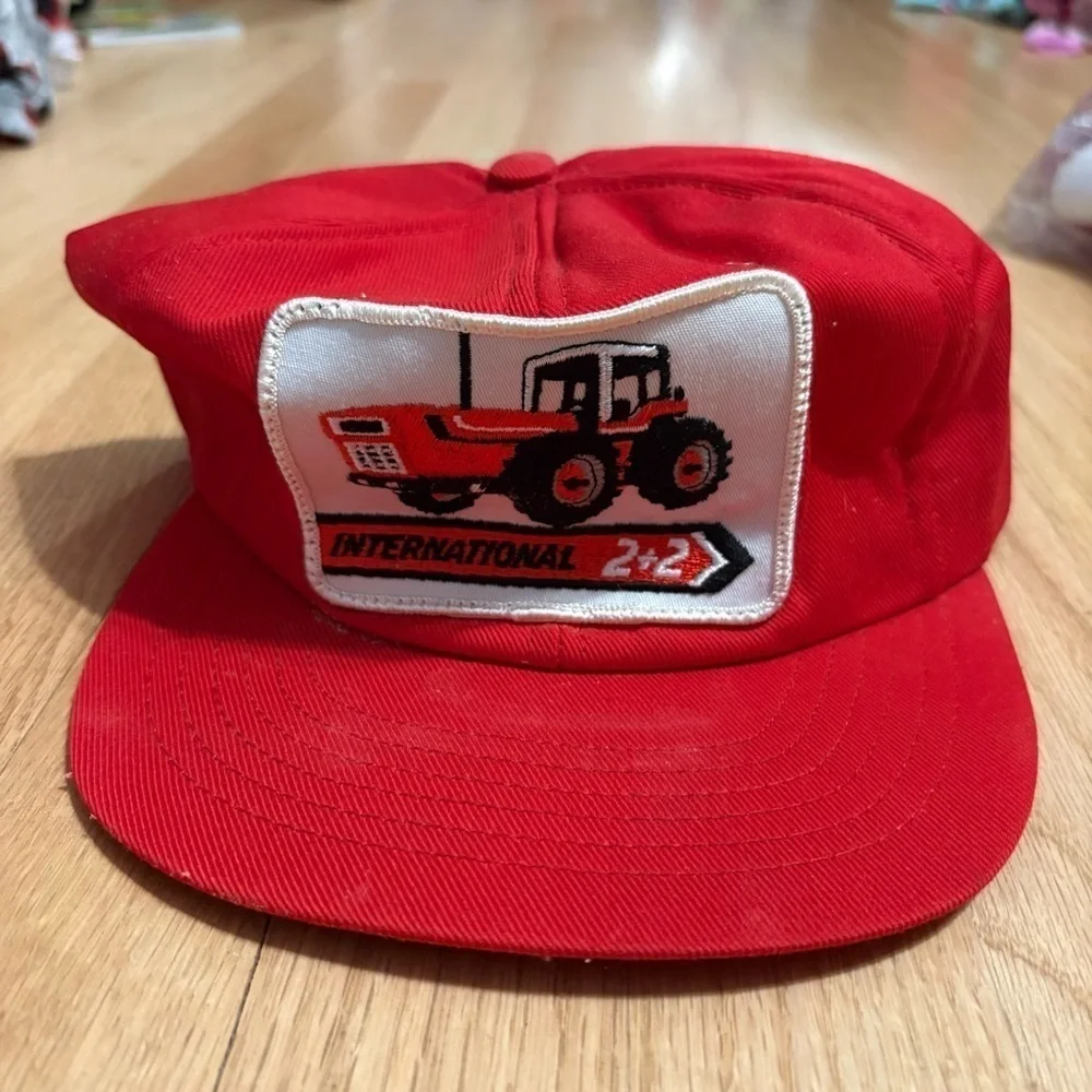 Vintage Case IH tractor 1980's Snapback trucker hat cap Louisville USA Red
